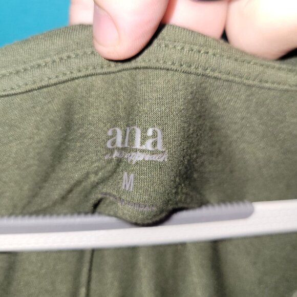 Ana Olive Green Short Sleeve Womens T-Shirt Medium - Picture 4 of 7